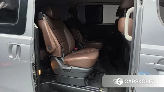 Hyundai The New Grand Starex 2019 Серебристо-серый из Кореи, фото 3