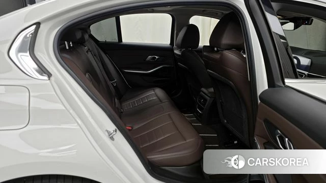 BMW 3 Series (G20) 2022 Белый из Кореи, фото 3