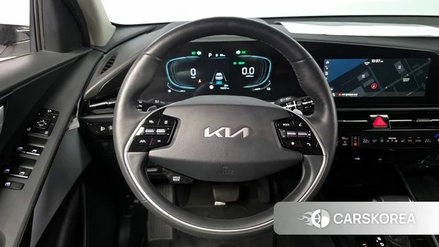 Kia Di Ol Nu Niro 2023 Белый из Кореи, фото 3