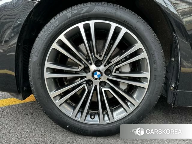 BMW 5 series 2018 Черный из Китая, фото 3