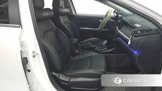 Kia The New K3 2nd generation 2022 Белый из Кореи, фото 3