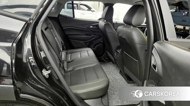 Chevrolet (GM Daewoo) Trax Crossover 2023 Черный из Кореи, фото 3