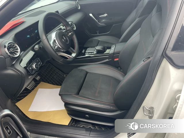 Mercedes-Benz CLA (import) 2021 Белый из Китая, фото 3