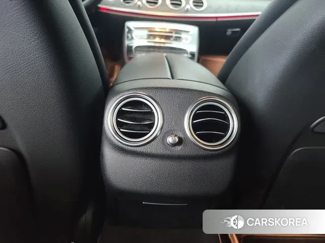 Mercedes-Benz E-Class W213 2023 Черный из Кореи, фото 3