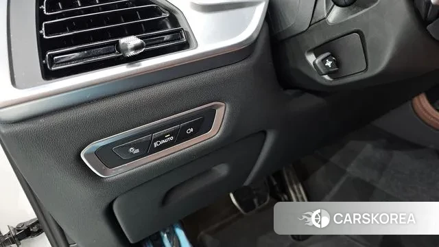 BMW X7 (G07) 2023 Белый из Кореи, фото 3