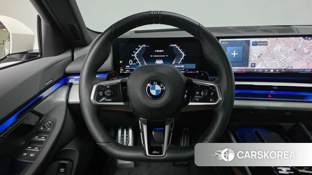 BMW 5 Series (G60) 2024 Белый из Кореи, фото 3