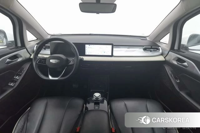 Geely Geometry E firefly 2023 Белый из Китая, фото 3