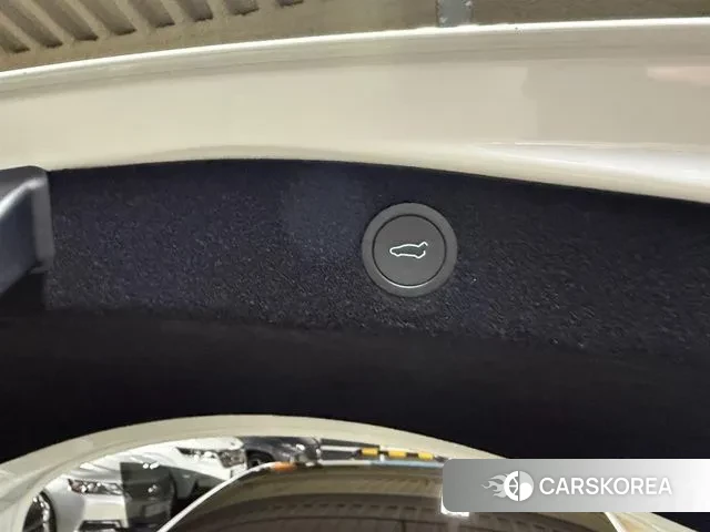 Tesla Model 3 2024 Белый из Кореи, фото 3