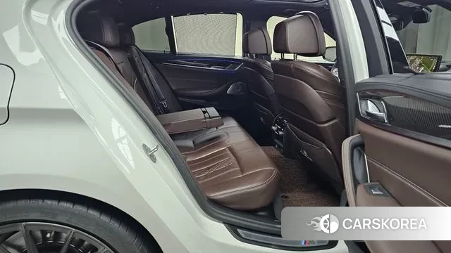 BMW 5 Series (G30) 2022 Белый из Кореи, фото 3