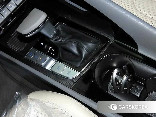 Hyundai The New Avante (CN7) 2023 Белый из Кореи, фото 3