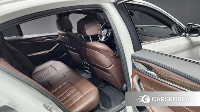 BMW 5 Series (G30) id 2902135 из Кореи 3