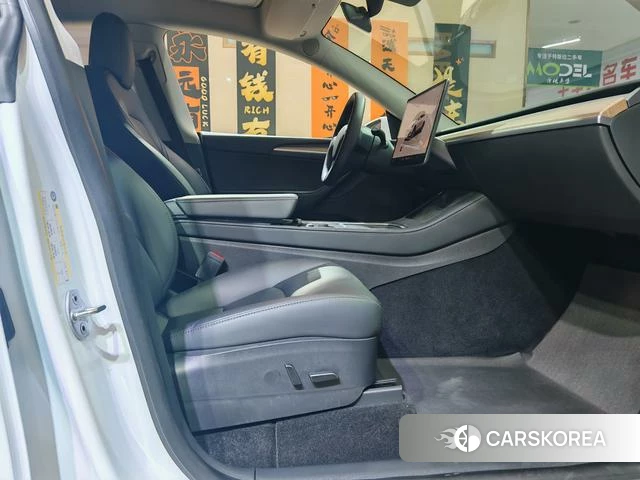 Tesla Model Y 2022 Белый из Китая, фото 3