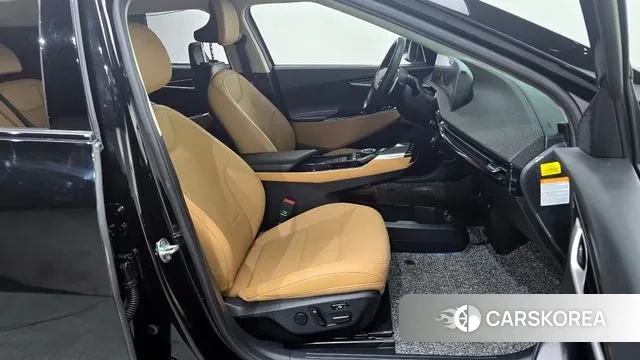 Kia EV6 2022 Черный из Кореи, фото 3