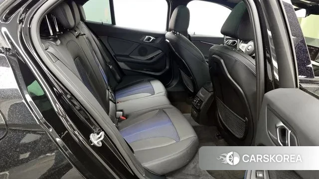 BMW 1 Series (F40) 2023 Черный из Кореи, фото 3