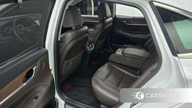 Hyundai Grandeur IG Hybrid 2018 Белый из Кореи, фото 3