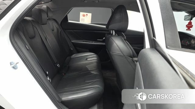 Hyundai The New Avante (CN7) 2024 Белый из Кореи, фото 3