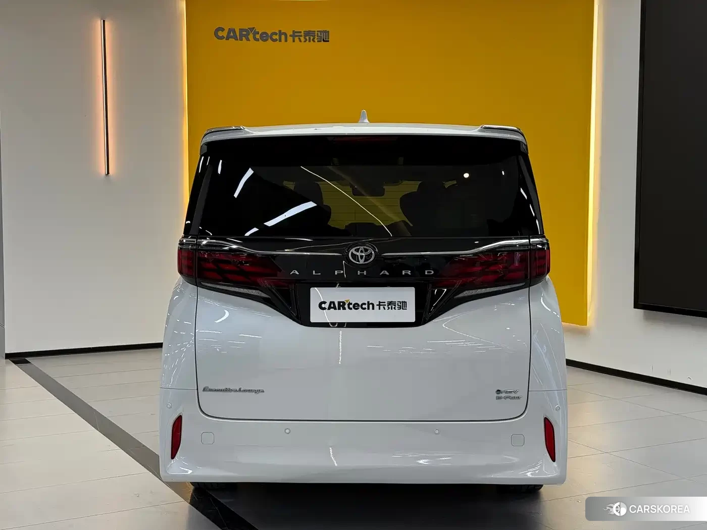 Toyota Elfa 2024 Белый из Китая, фото 3