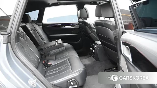 BMW 6 Series GT (G32) 2022 Серебристо-серый из Кореи, фото 3