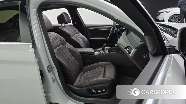 BMW 5 Series (G30) 2020 Белый из Кореи, фото 3