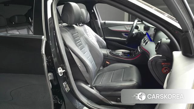 Mercedes-Benz E-Class W213 2021 Черный из Кореи, фото 3
