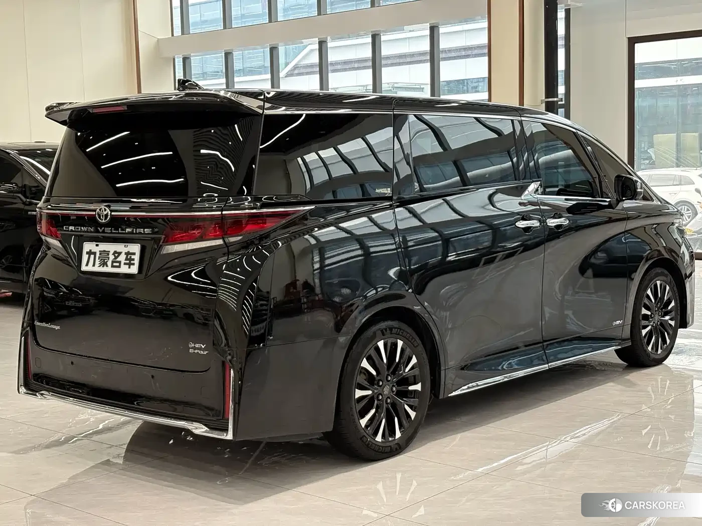 Toyota Vellfire 2023 Черный из Китая, фото 3