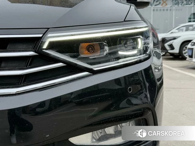 Volkswagen Magotan 2022 Черный из Китая, фото 3