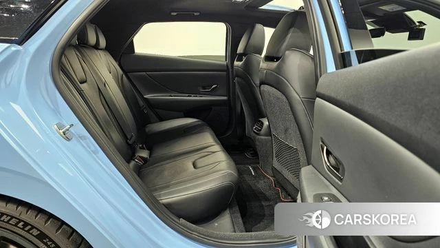 Hyundai Avante (CN7) 2022 Светло-серебряный цвет из Кореи, фото 3