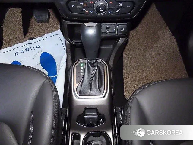 Jeep Renegade 2021 Белый из Кореи, фото 3