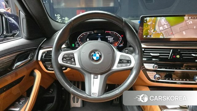 BMW 5 Series (G30) 2021 Черный из Кореи, фото 3