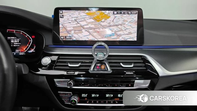 BMW 5 Series (G30) 2022 Белый из Кореи, фото 3
