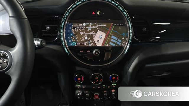 Mini Cooper 2023 Белый из Кореи, фото 3