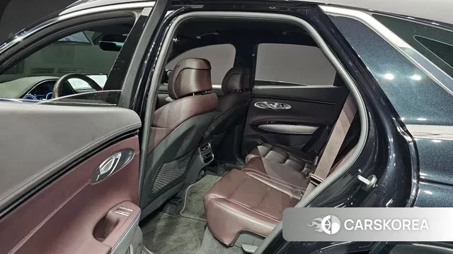 Genesis GV70 2021 Черный из Кореи, фото 3