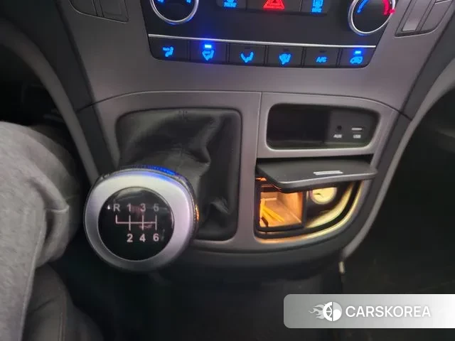 Hyundai The New Grand Starex 2018 Серебряный из Кореи, фото 3