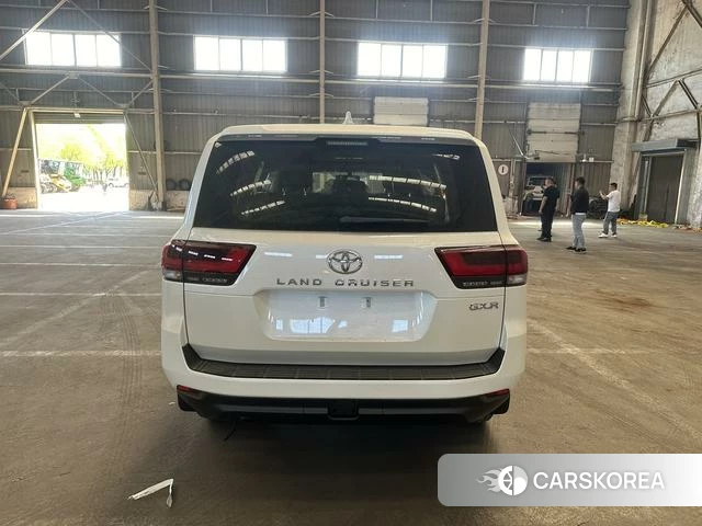 Toyota Land Cruiser (imported) 2025 Белый из Китая, фото 3