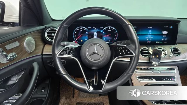 Mercedes-Benz E-Class W213 2021 Белый из Кореи, фото 3