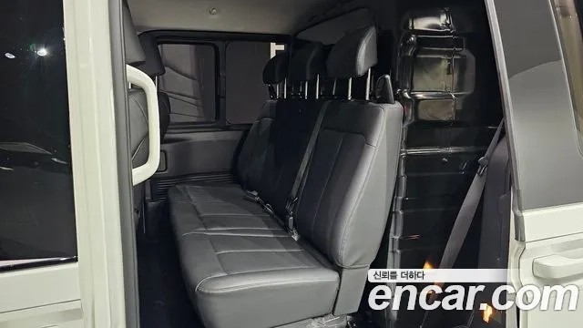 Hyundai Staria 2023 Белый из Кореи, фото 3