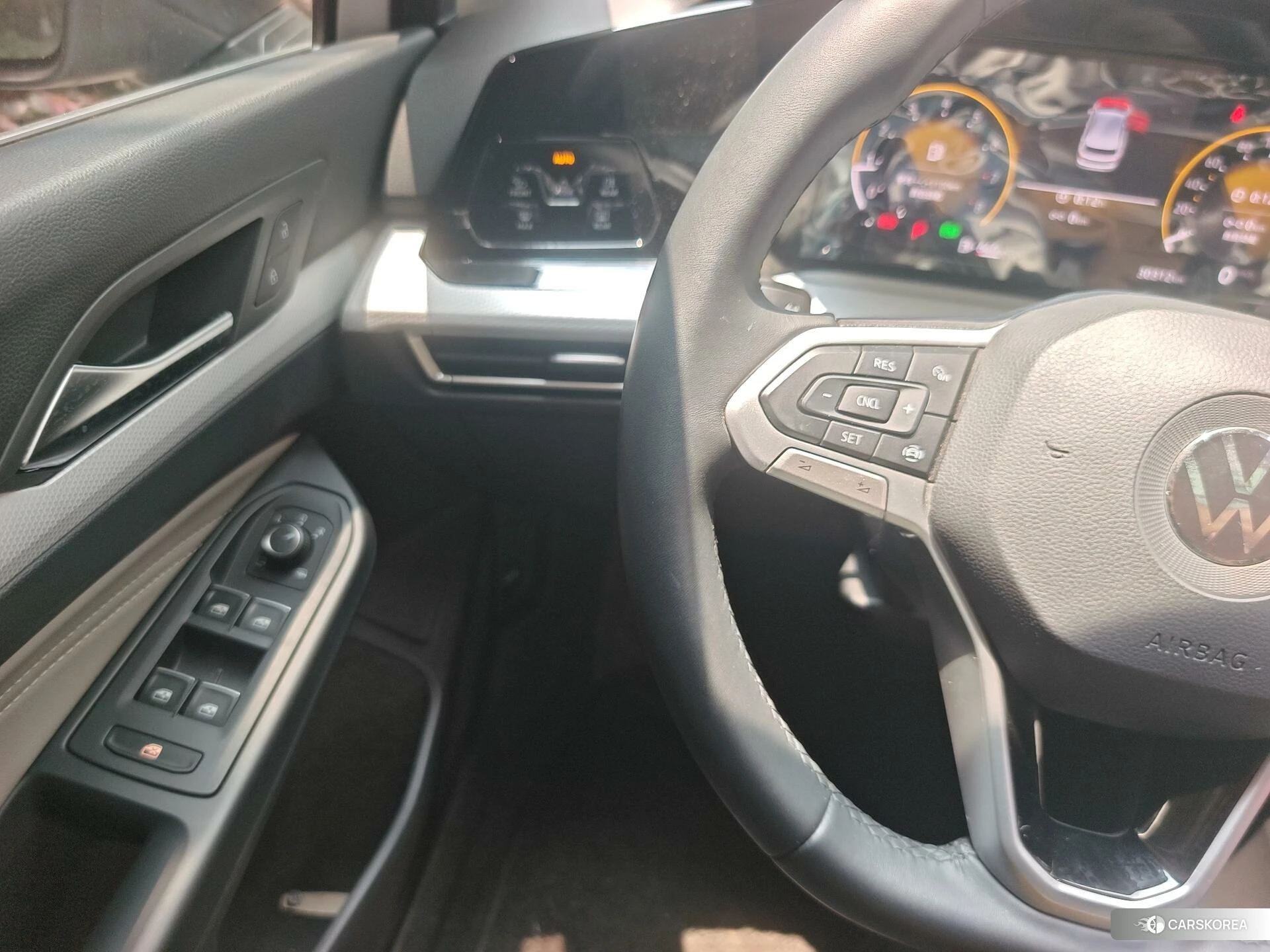 Volkswagen Golf 2022 Белый из Китая, фото 3