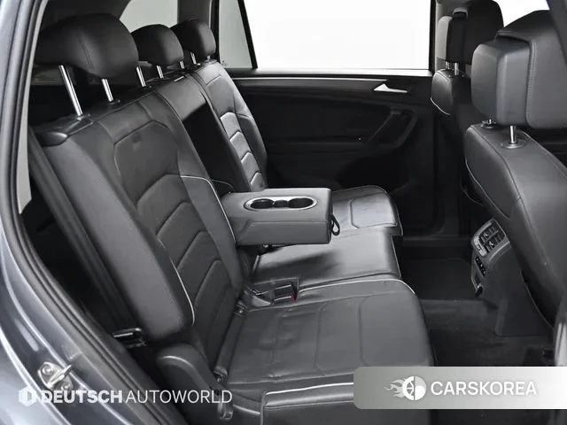 Volkswagen Tiguan Allspace 2023 Серый из Кореи, фото 3