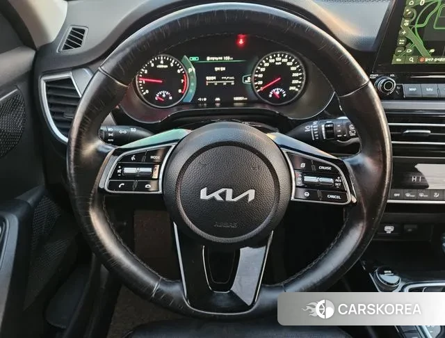 Kia Seltos 2022 Белый из Кореи, фото 3