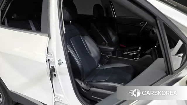 Kia Sportage 5th Generation 2022 Белый из Кореи, фото 3