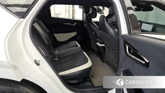 Kia EV6 2023 Белый из Кореи, фото 3