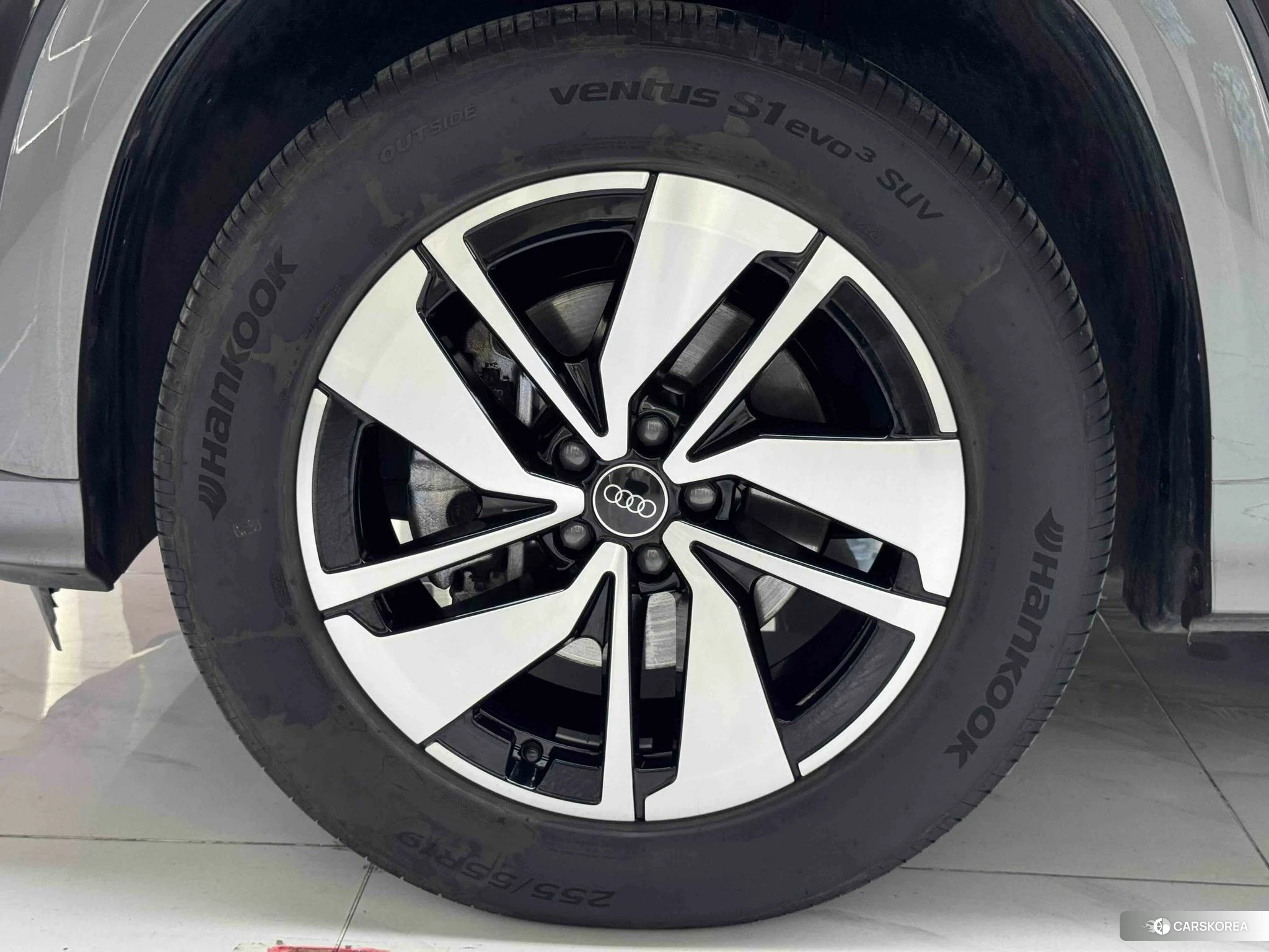 Audi Q6 2023 Черный из Китая, фото 3