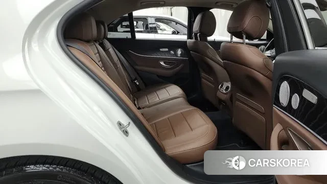 Mercedes-Benz E-Class W213 2020 Белый из Кореи, фото 3