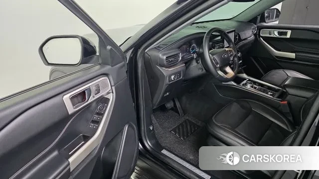 Ford Explorer 6th Generation 2021 Черный из Кореи, фото 3