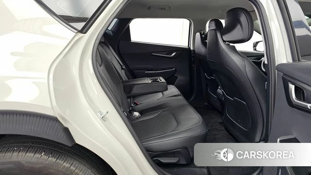 Kia EV6 2023 Жемчужный цвет из Кореи, фото 3