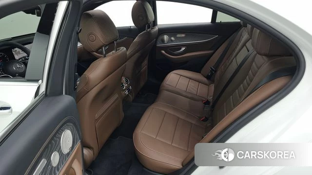 Mercedes-Benz E-Class W213 2022 Белый из Кореи, фото 3