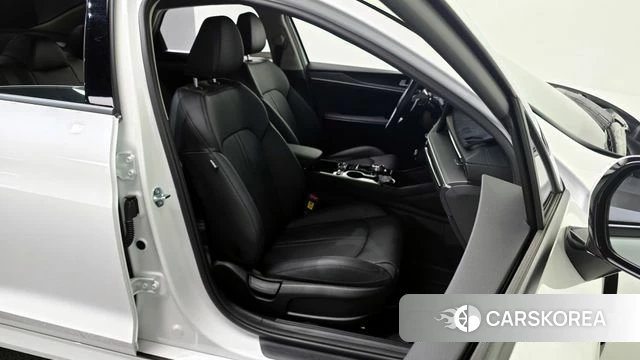 Kia The New K5 3rd generation 2025 Белый из Кореи, фото 3