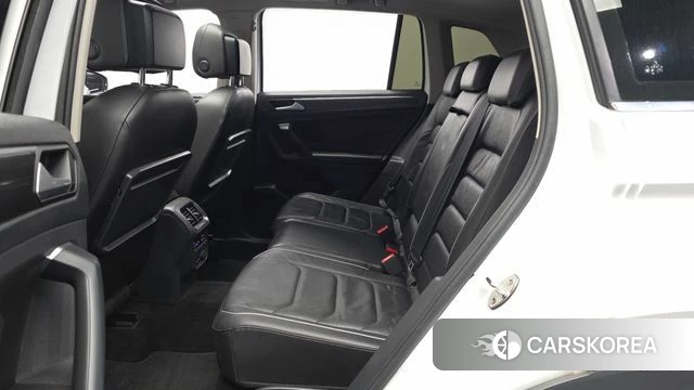 Volkswagen Tiguan second Generation 2020 Белый из Кореи, фото 3