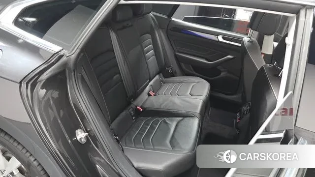 Volkswagen Arteon 2023 Серый из Кореи, фото 3