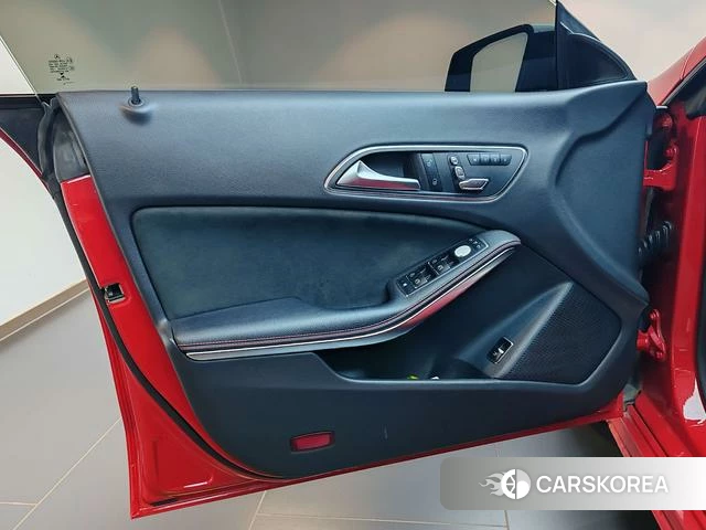 Mercedes-Benz CLA (import) 2018 Красный из Китая, фото 3